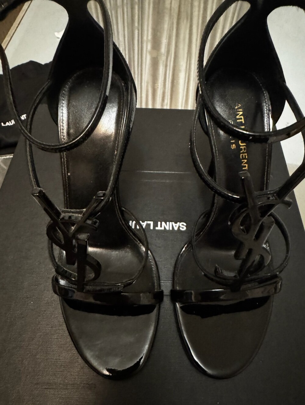 Saint Laurent Black Patent YSL Logo Sandals - Picture 6 of 10